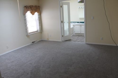 221 Rock Lake Dr, Zelienople PA  16063-8901 exterior
