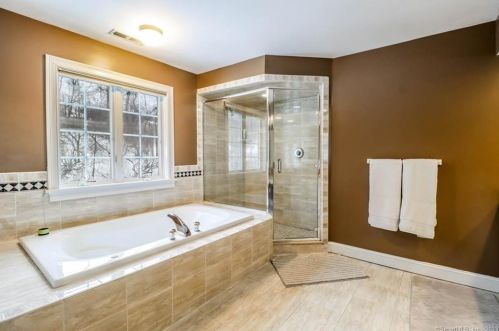 5 Mudry Farm Rd, Brookfield Center CT  06804-3541 exterior