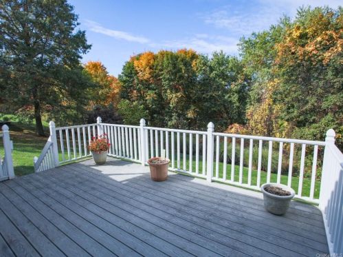 194 High Meadows Rd, Walden NY  12586-2609 exterior