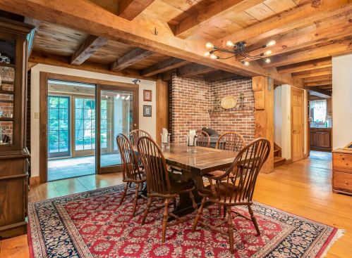 42 Watson Rd, Dover NH  03820-5801 exterior