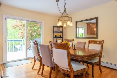 420 Drakestown Rd, Roxbury Township NJ  07836-9648 exterior