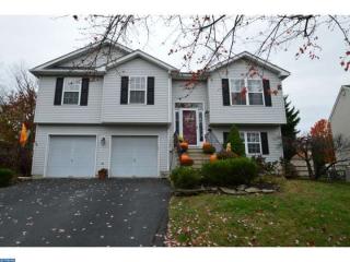 125 Woodside Dr, Easton, PA 18045-5988