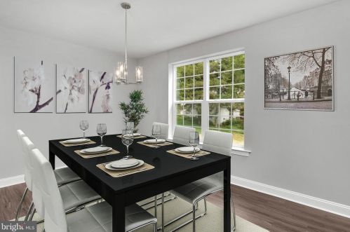 706 Hornblende Ave, Kennett Sq PA  19348-3614 exterior