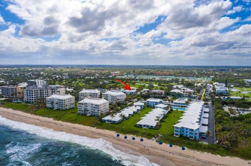 4440 Ocean Blvd, Delray Beach FL  33483-7521 exterior