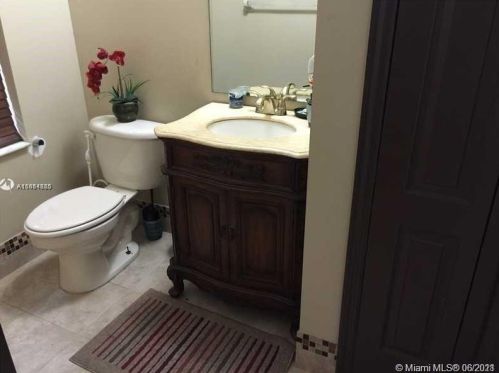 17021 36th Ct, Hollywood, FL 33027-4548