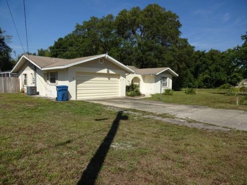 1668 Periwinkle Ave, Deland, FL 32724-3045