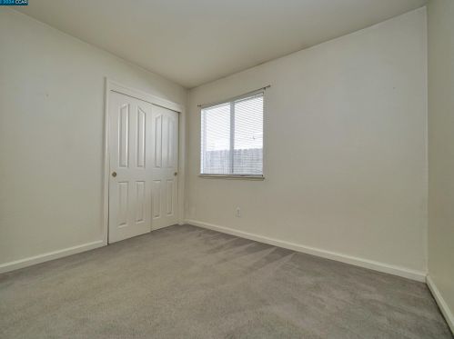 1062 Schadeck St, Manteca CA  95336-5956 exterior