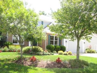 208 Kingsmeadow Ln, Blacklick, OH 43004-9207
