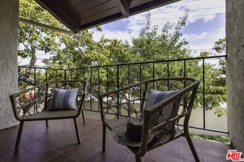 1944 Jameson Ln, Santa Barbara CA  93108-2920 exterior