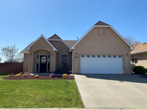 39 Butte Woods Dr, Oroville, CA 95966-6345