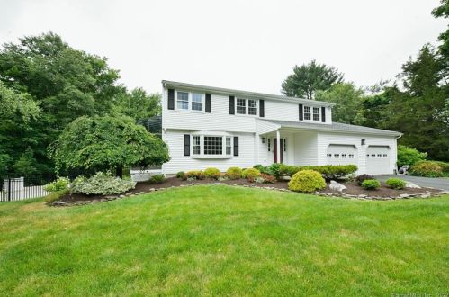 83 Maskel Rd, Wapping, CT 06074-1621