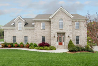 1156 Gray Eagle Ln, Knoxville, TN 37932-1590