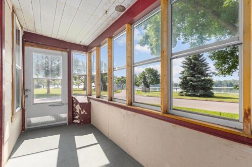 870 Broad St, Menasha WI  54952-3263 exterior