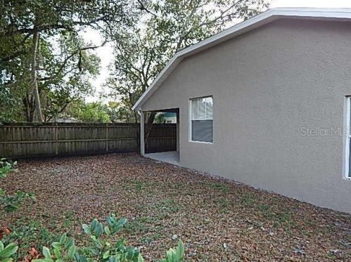 405 Levis Ave, Tarpon Springs, FL 34689-4036