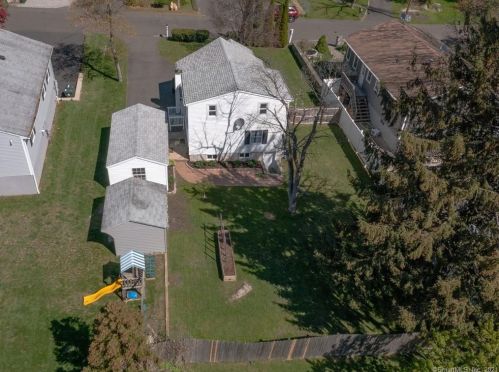 10 Beech St, Danbury CT  06810-5719 exterior