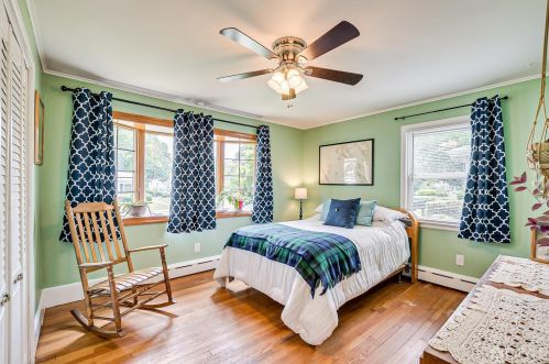 984 Maltby Ave, South Plainfield NJ  07080-2216 exterior