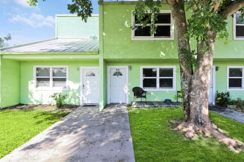 914 Shorewinds, Fort Pierce FL 34949-1537 exterior