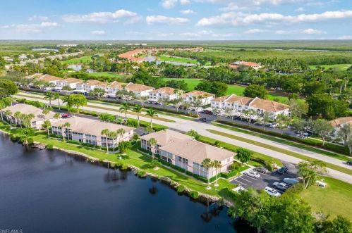 1015 Mainsail Dr, Naples FL  34114-8810 exterior