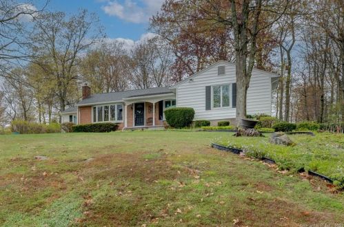 99 Iroquois Rd, Bristol, CT 06010-7115