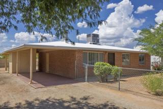 7034 San Fernando Rd, Tucson, AZ 85756-7324
