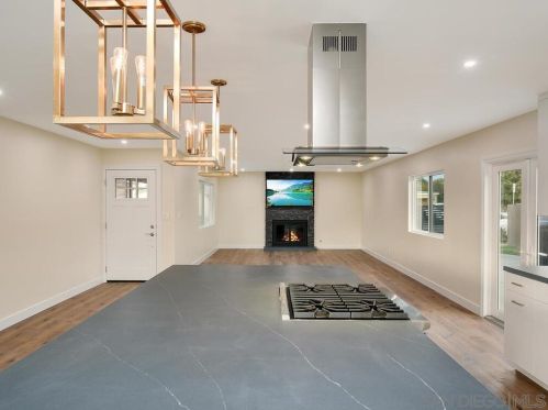 5961 Camber Dr, San Diego CA 92117-4142 exterior