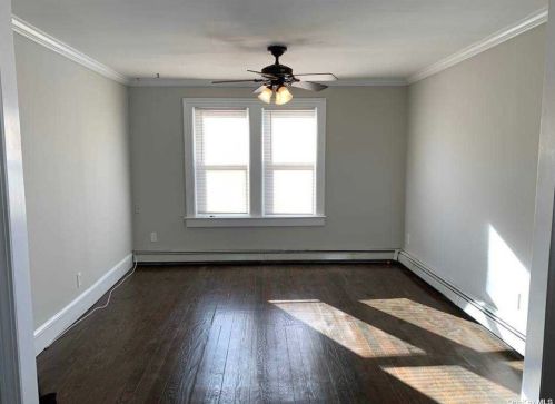 318 Linden St, North Bellmore NY  11710-3432 exterior
