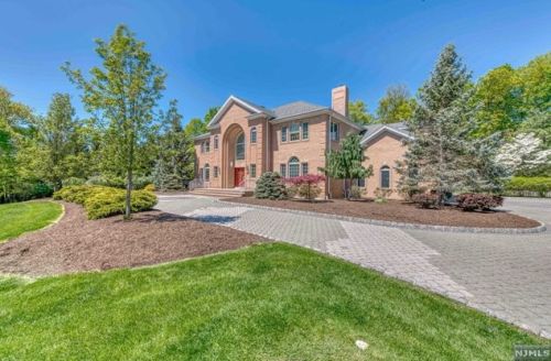 707 Galloping Hill Rd, Franklin Lakes, NJ 07417-1509