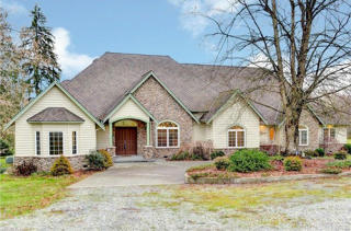 1529 268th St, Camano Island, WA 98292-9414