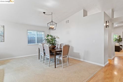 3889 Oak Grove Ct, Oakley CA  94561-4218 exterior