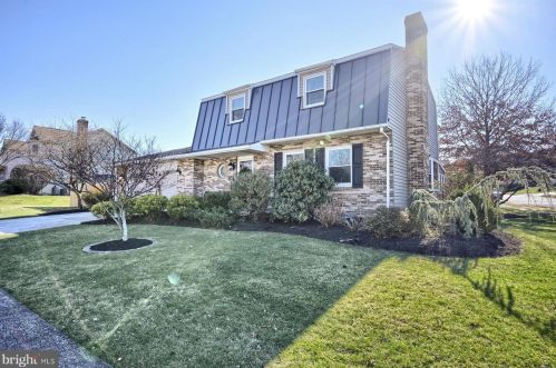 4507 Carrollton Dr, Harrisburg, PA 17112-9552