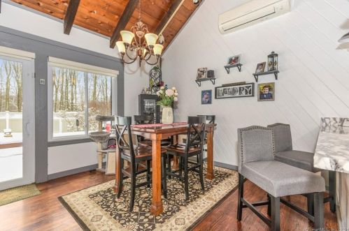 606 Route 81, Deep River CT  06419-1126 exterior