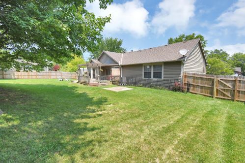 1884 Shoshone Dr, London OH  43140-9020 exterior