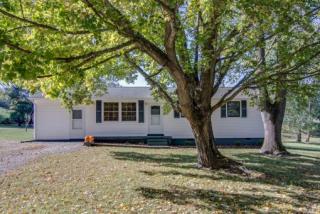 2100 Wedgewood Dr, Columbia, TN 38401-5158