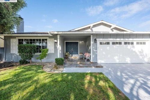 1045 Heatherfield Ln, San Jose, CA 95132-2931