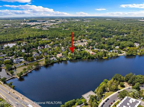 107 Lk Dr, Lakewood NJ  08701-3161 exterior