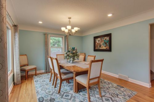905 61st Ave, Minneapolis, MN 55430-2204