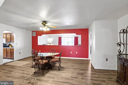 414 Old Country Club Rd, Charles Town WV  25414-5826 exterior