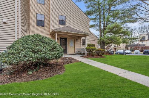 710 Ivy Ct, Jackson Twp NJ  08527-4101 exterior