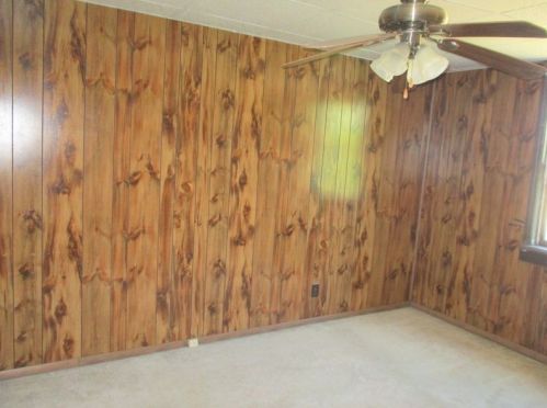 1427 Lenz Ave, Ambridge PA  15003-1935 exterior