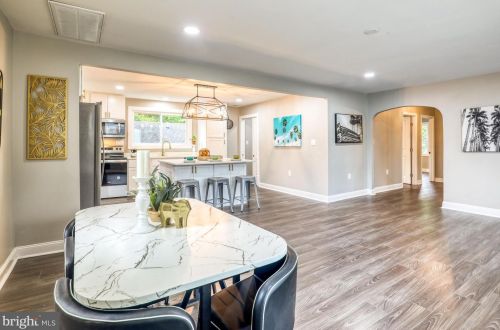 650 George St, Charles Town WV  25414-1461 exterior