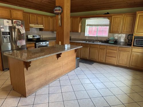 544 Sequoia Rd, Hayward CA  94541-6119 exterior