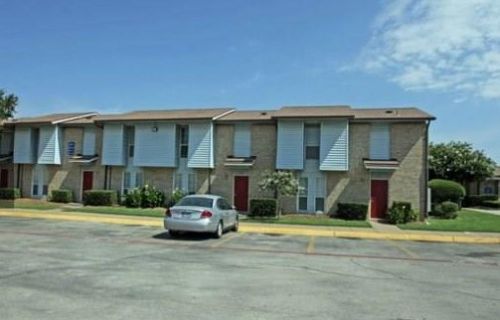 2100 Southcrest Dr, Fort Worth, TX 76115-3852