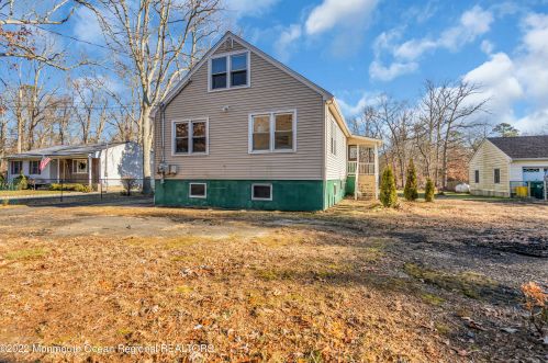 237 Cassville Rd, Jackson Twp NJ  08527-4717 exterior