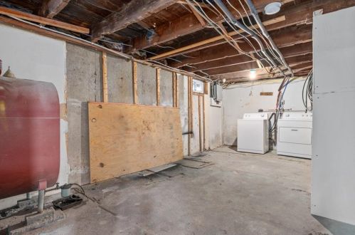 166 Pound Rd, Cumberland RI  02864-2706 exterior