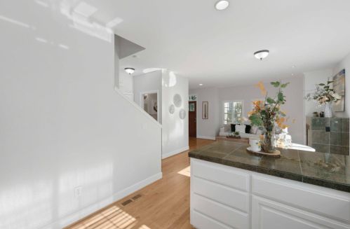 861 Apricot Ave, Campbell CA  95008-3268 exterior