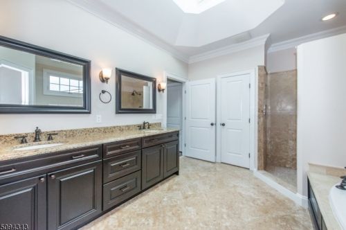 17 Kennedy Rd, Greystone Park NJ  07950-2311 exterior