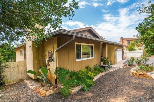 8454 Vista Del Cajon Pl, Lakeside CA  92040-5521 exterior