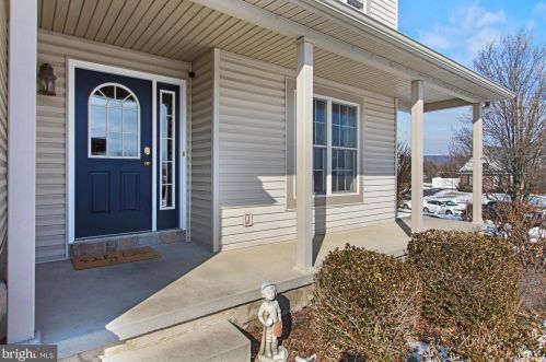 1525 Inverness Dr, Navy Sup Dpt, PA 17050-8329