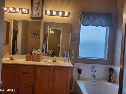 1690 Tyson Pl, Chandler AZ  85226-3143 exterior