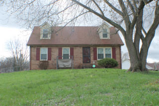 524 Ashley Oaks Dr, Clarksville, TN 37042-6165